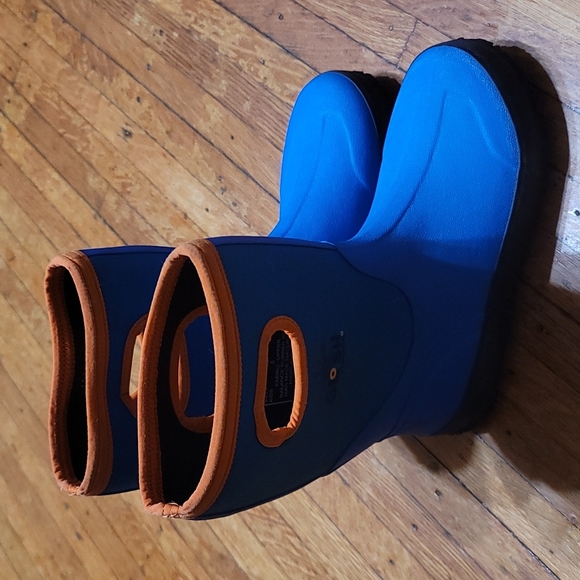 Unisex Glosh by Bogs Waterproof boots brand new color blue size 5 - Picture 2 of 4